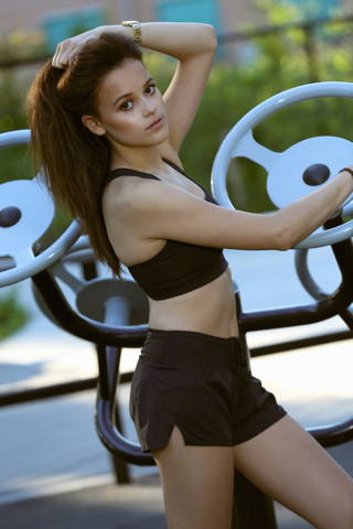 Rayna Denooze