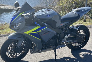 2015 HONDA CBR1000RR ABS motorcycle for rent near Austin, TX