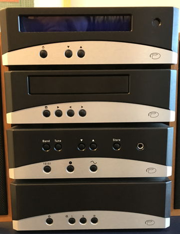 Resolution Audio Opus 21 Stack, front view