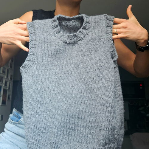 Simple sweater vest - knitting pattern