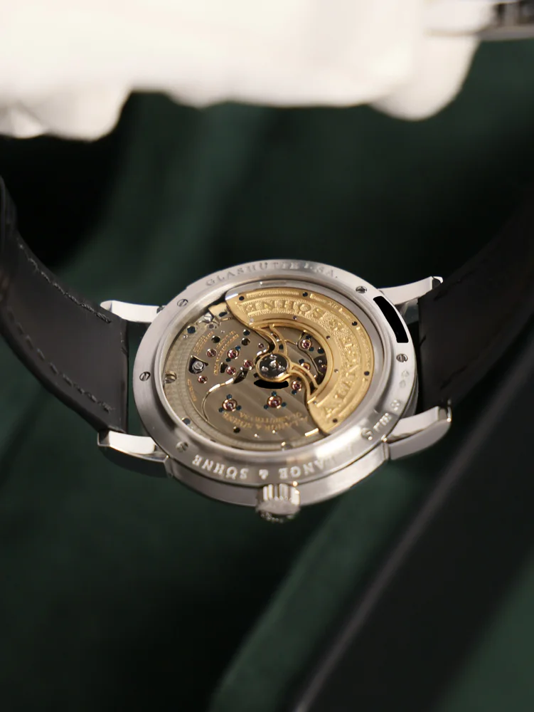 Daymatic with original 950 Platinum deployment clasp