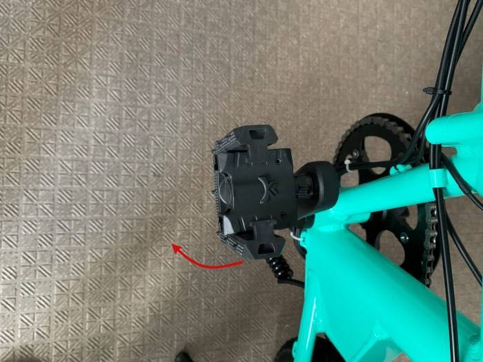 折りたたみペダルをたたんだところ