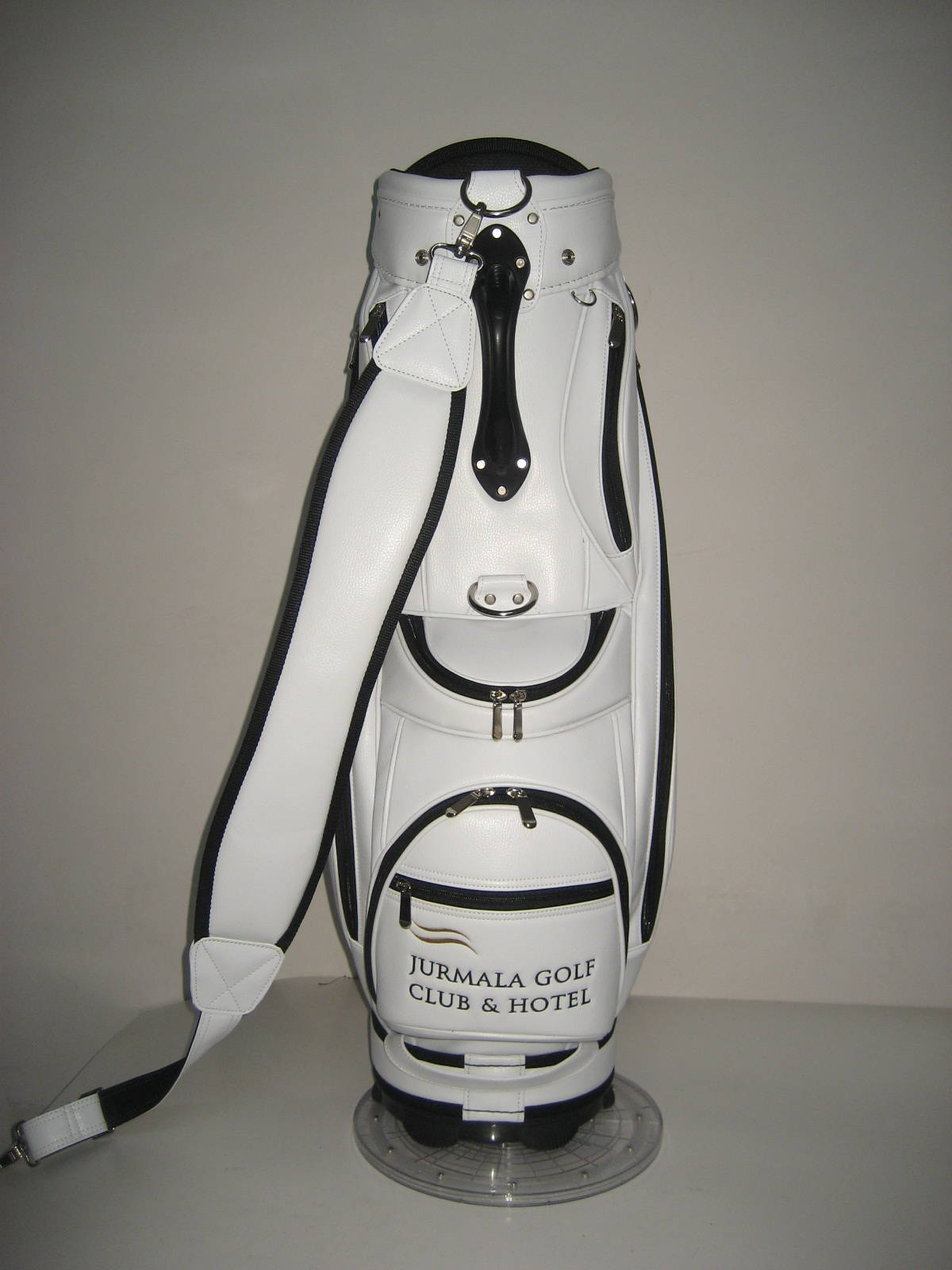Customised football club golf bags by Golf Custom Bags 173
