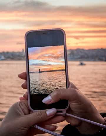Panoramic views of Istanbul’s vibrant shoreline