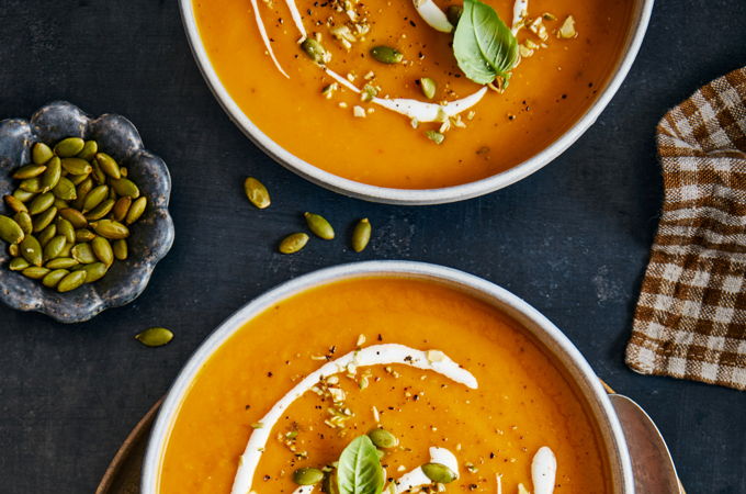 Crème de courge et de tomates rôties