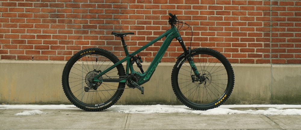 An E-MTB in a city