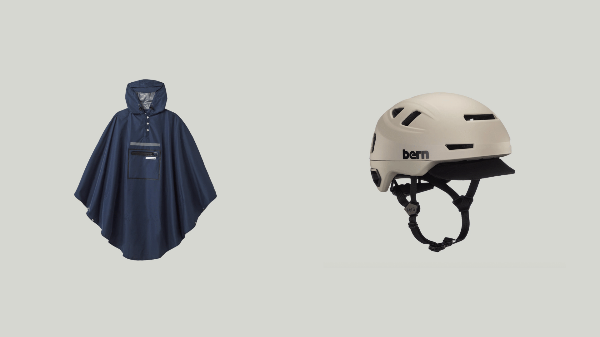 helm en poncho voor de regen