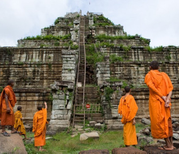 Экскурсия к дальним храмам Ангкорской империи в сопровождении русского гида