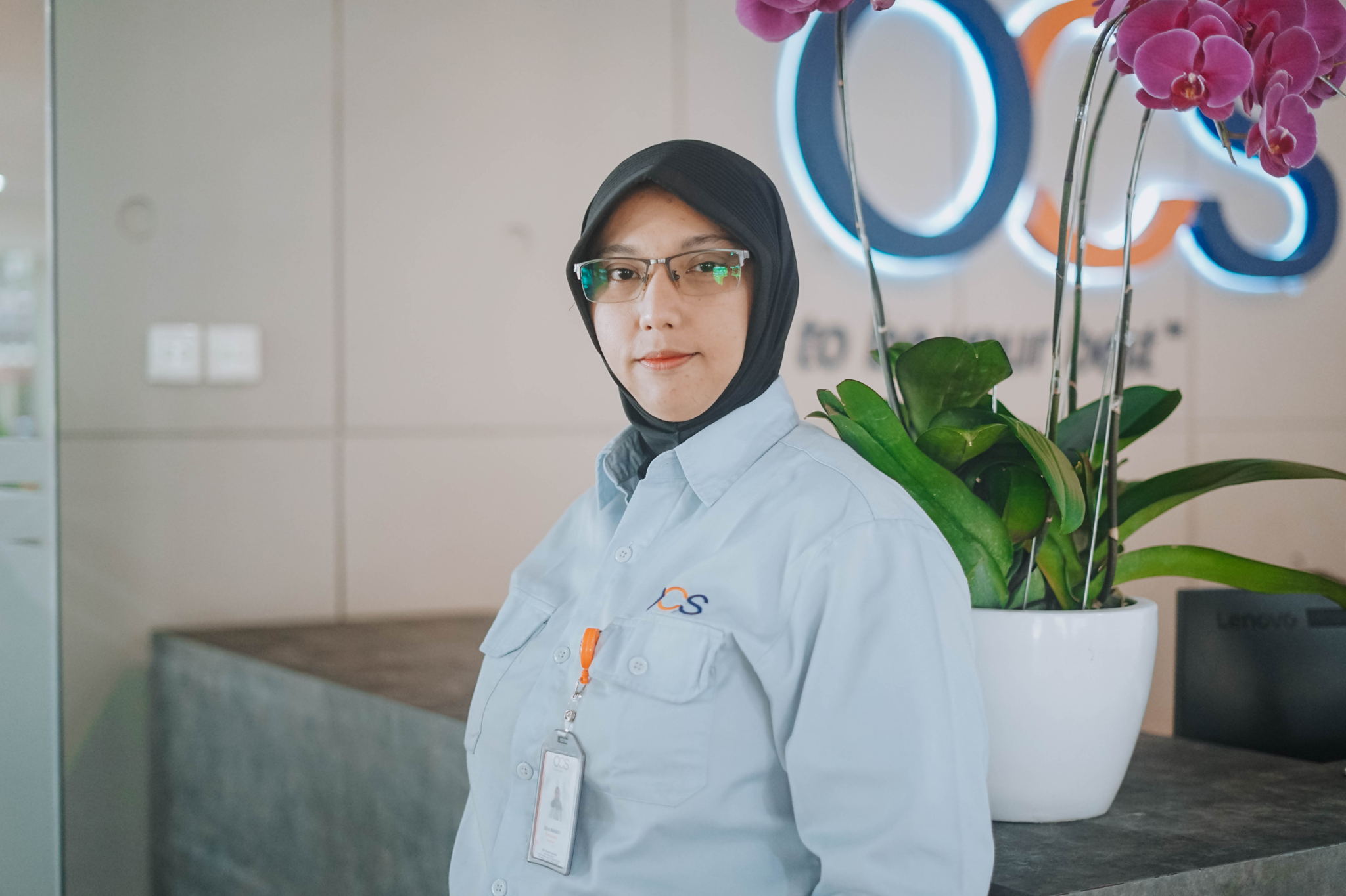 Memperkuat Suara: Cara Rara Memanfaatkan Bahasa Inggris untuk Membangun Kepercayaan Diri Tim