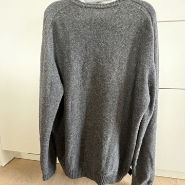 Men’s grey sweater 