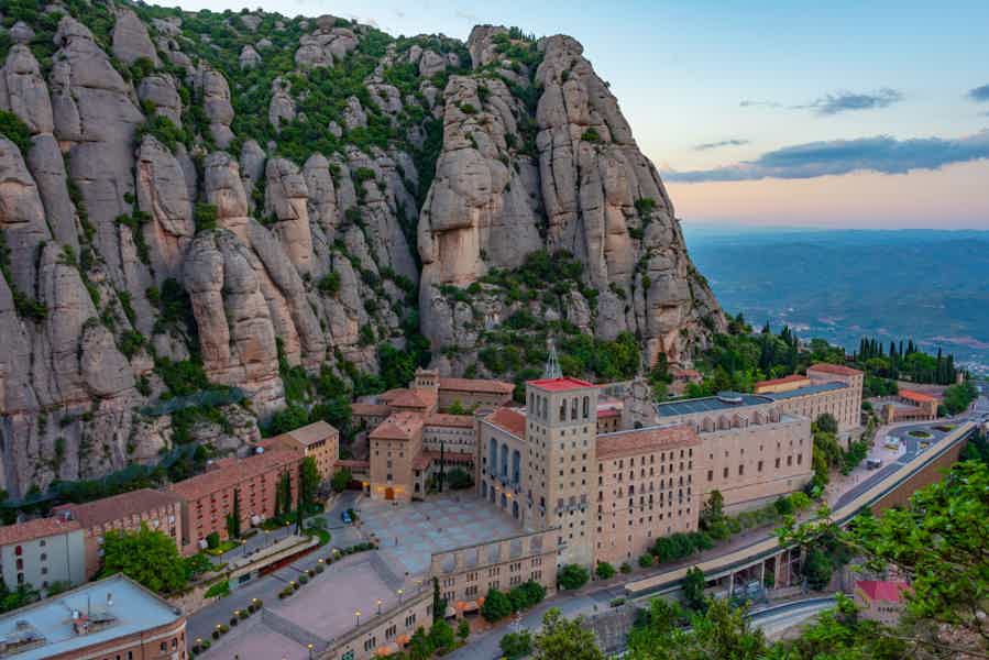 From Barcelona: Montserrat Monastery, Easy Hike, Cable Car - photo 4