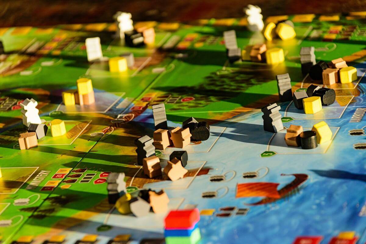 Spieleabend mit Freunden am Valentinstag