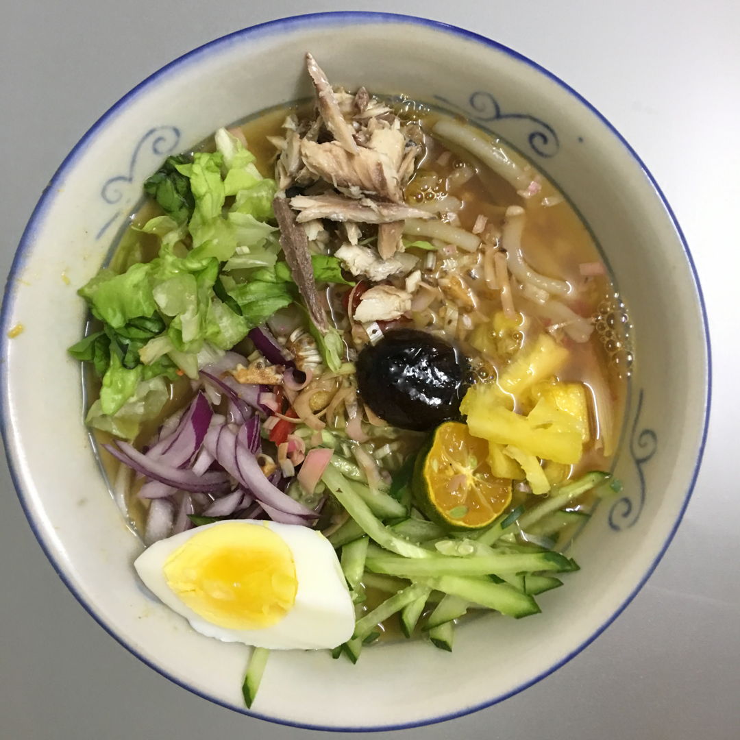 Nov 3rd, 2019 - Asam Laksa. The soup is yummy. I added torch ginger flowers, asam peels and eggs.  Used yao mak instead of lettuce. Feel self satisfying for learning another new recipe. Thanks husband for helping me with the veggies cutting and fish peeling. ;))  it shorten my preparation time.