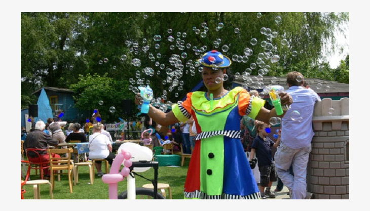 clown lucy luftballons