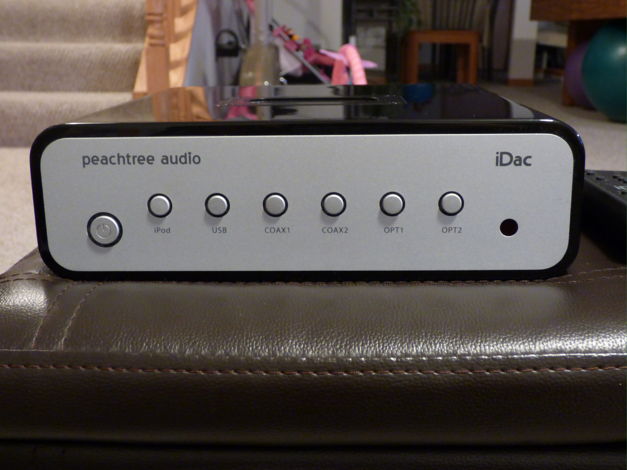 Peachtree Audio iDAC iPod doc 24/192 saber DAC