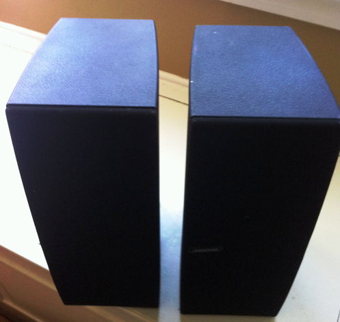 Meridian M33 Active speaker with RCA and XLR
