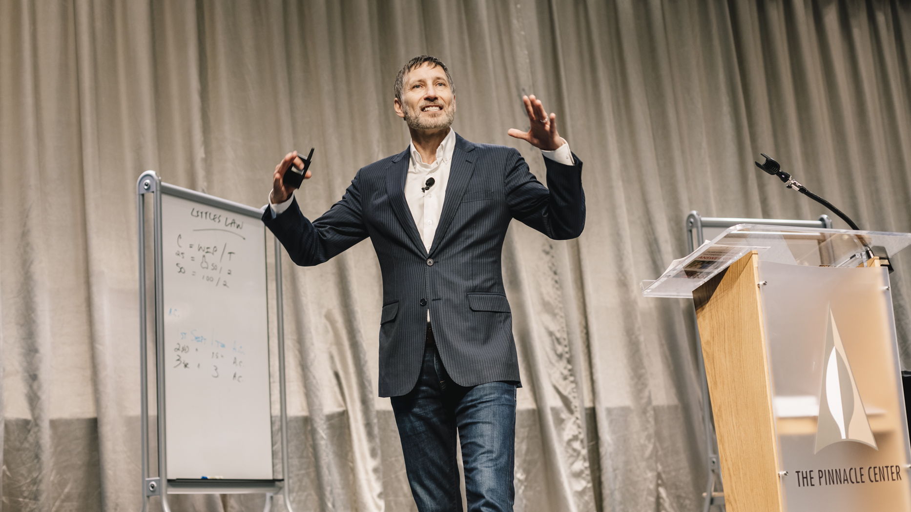 Roger Haskett | bookingworldspeakers.com
