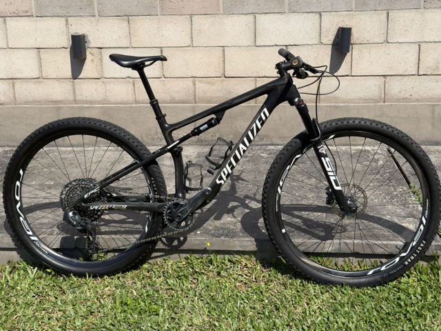 Specialized Epic Expert 2023