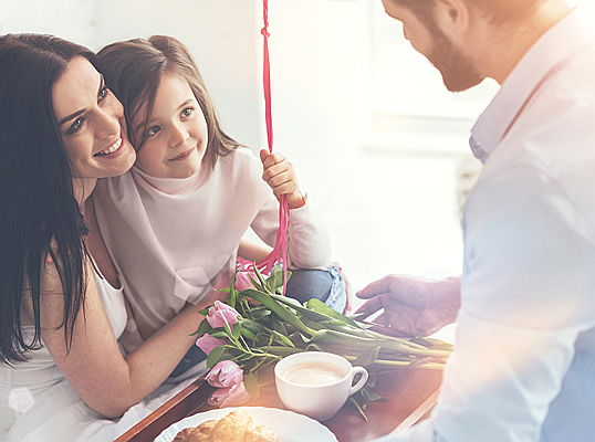 Milano
- Use estas dulces citas de madres famosas para inspirar ideas de regalos este Día de la Madre.