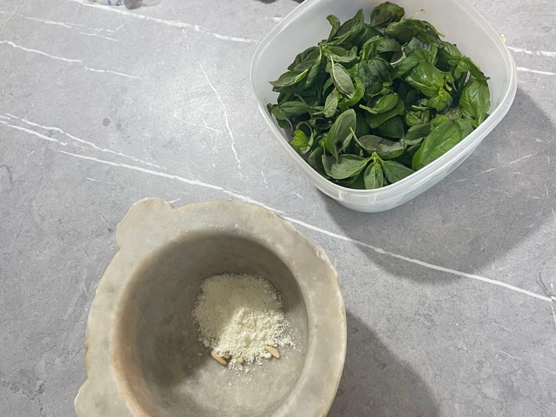 Cours de cuisine Turin: Cours de cuisine ligure : pâtes, pesto et tiramisù