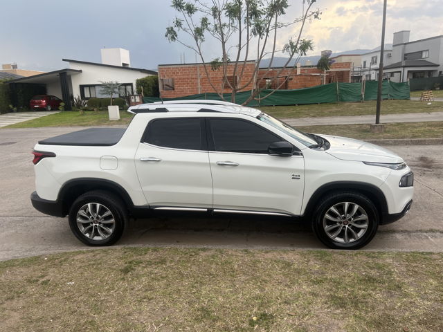 Fiat Toro Volcano 2018