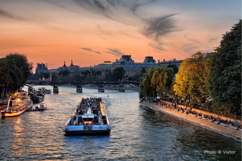 Bateaux Mouches Sightseeing Cruise on the Seine River
