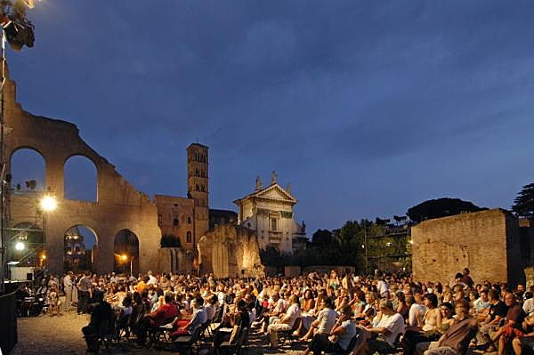  Foligno, Perugia
- festival-dei-due-mondi-.jpg