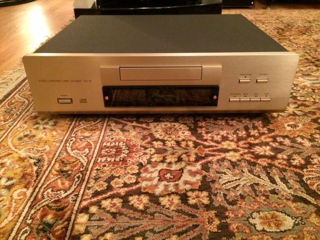 Accuphase  DP-57 CD-Player Very Sought After!