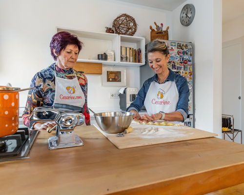 Corsi di cucina Como: Lezione di cucina: due paste fresche e tiramisù