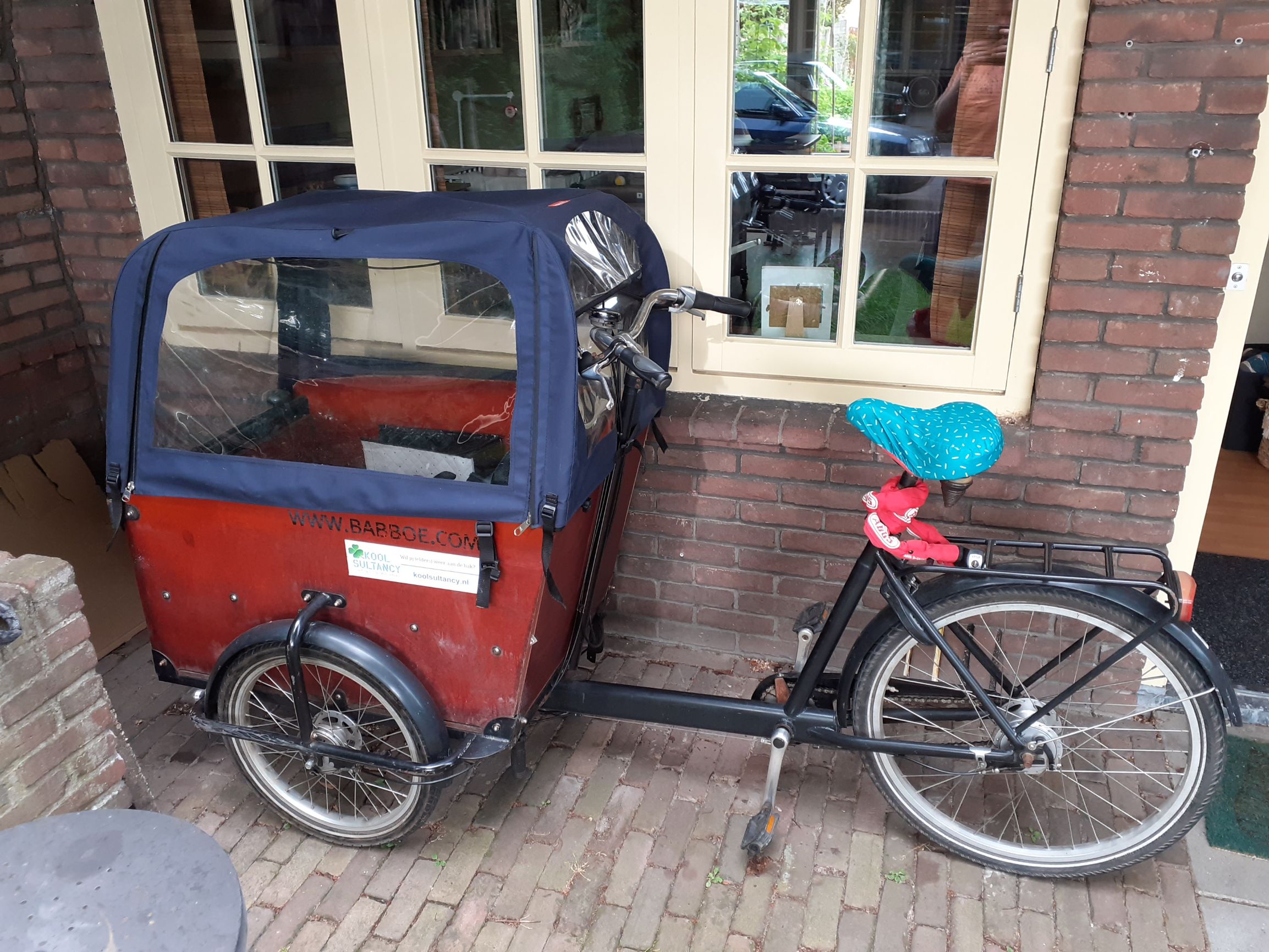 Babboe big Bakfiets (met huif) huren in Hilversum | Peerby