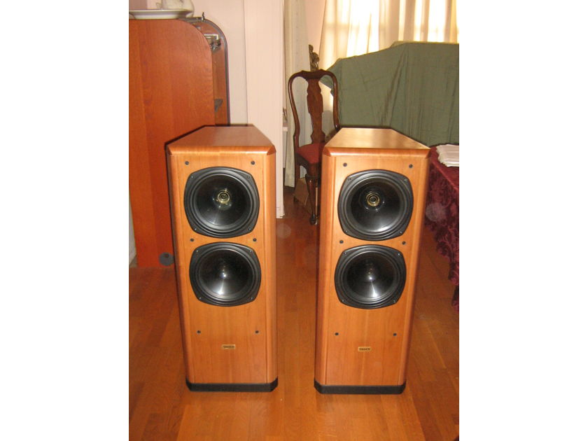TANNOY  D700 3 Way Dual concentric Speakers NJ NY area pickup