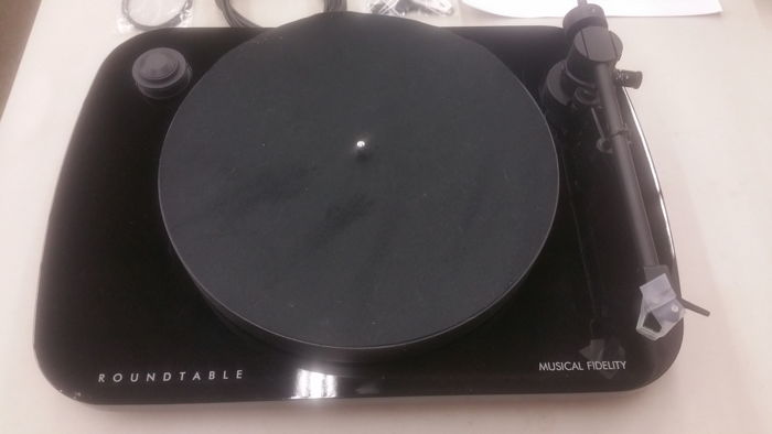Musical Fidelity Roundtable turntable