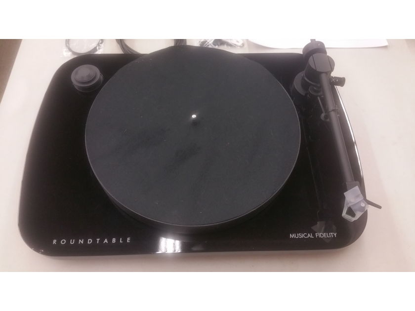 Musical Fidelity Roundtable turntable