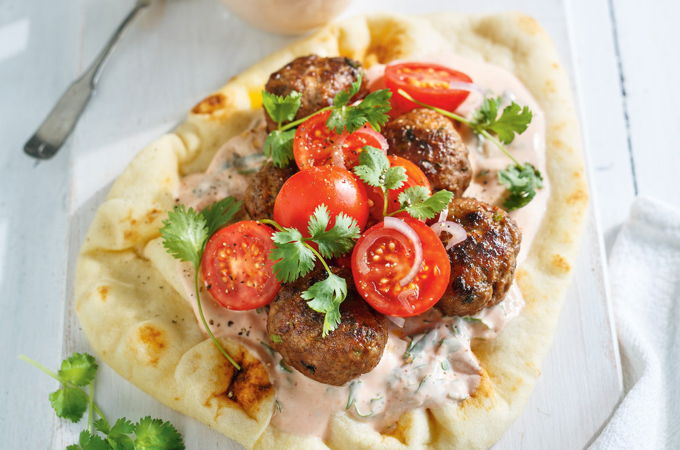 Keftas de boeuf sur pain naan
