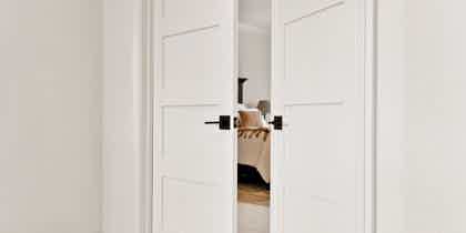 What is the best color to paint interior doors? 