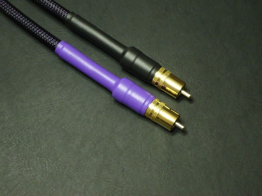 SILNOTE AUDIO CABLES at AXPONA 2012 Poseidon Signature RCA 24KGold/Silver  Excellent reviews on SILNOTE AUDIO CABLES!!