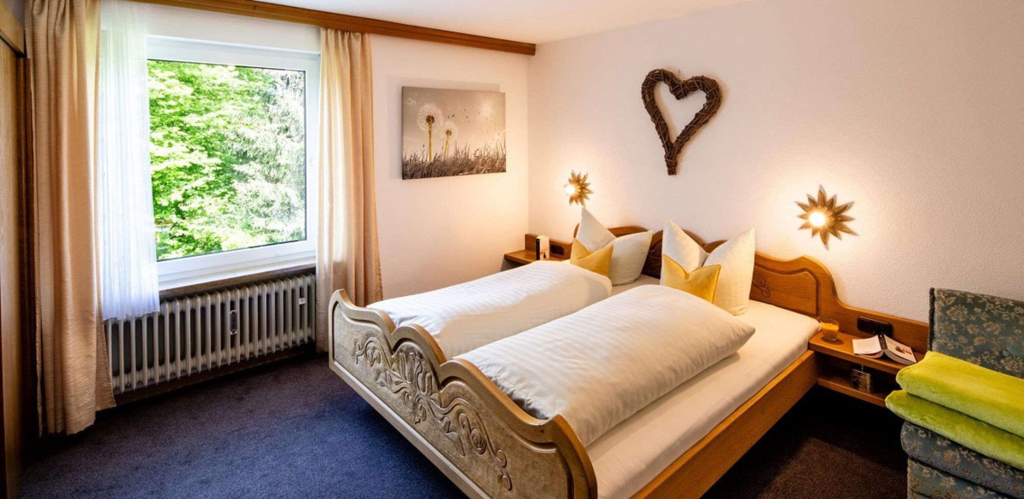 Schlafzimmer mit Doppelbett in der Ferienwohnung für 2-4 Personen