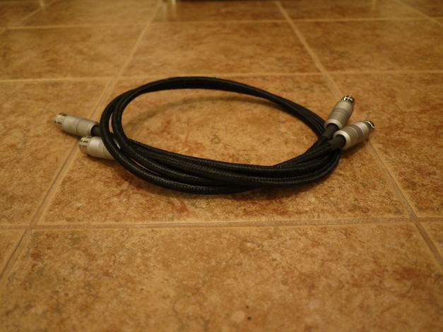 Stereovox BAL-600 XLR Interconnector cable. 1.0M