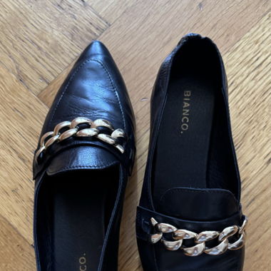  Mocassins noirs