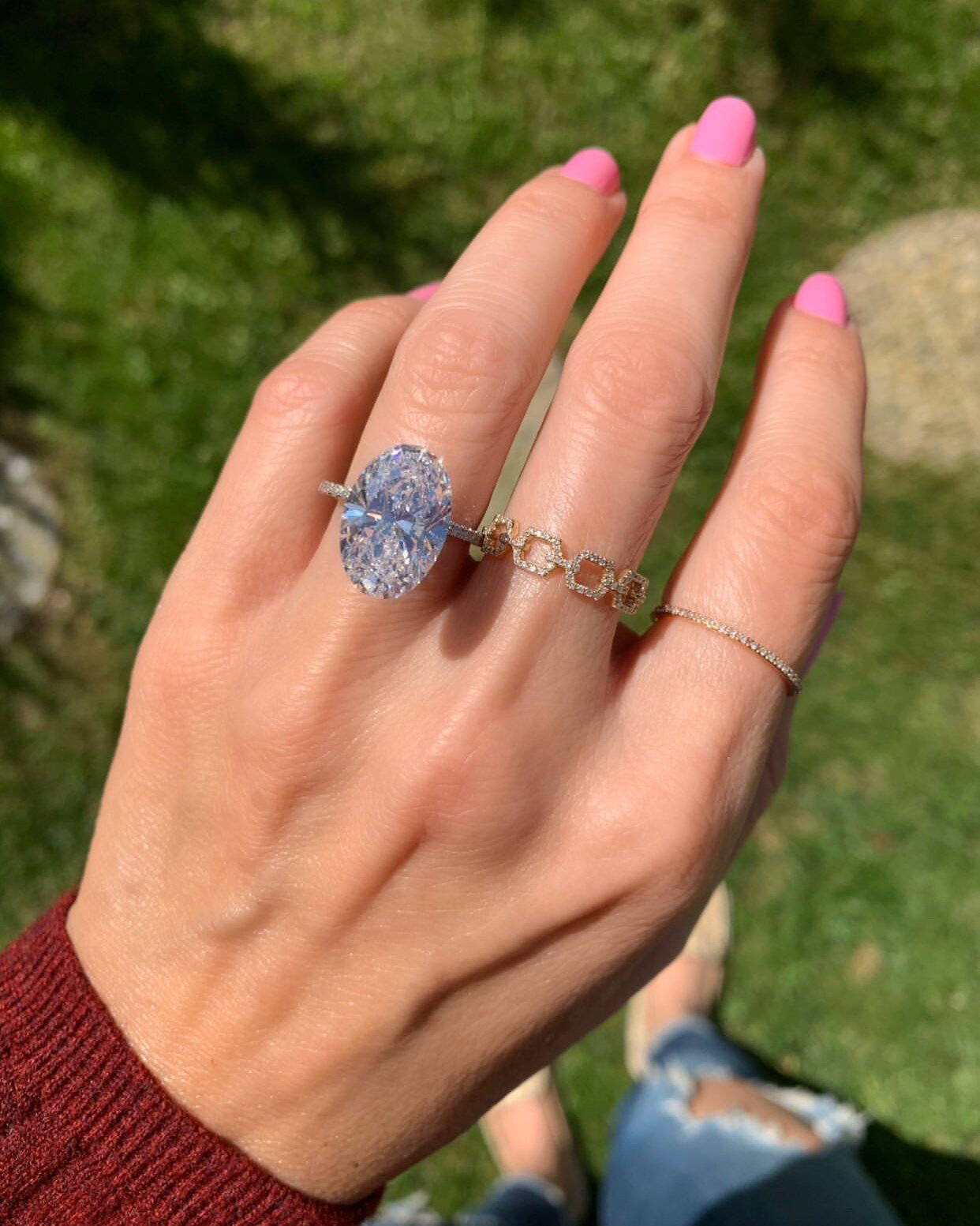 Miss Diamond Ring 7 Carat 8 Carat Oval Diamond Engagement Ring