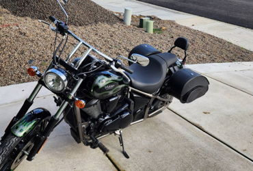 2015 KAWASAKI VULCAN 900 CUSTOM motorcycle for rent near Eagle Point, OR