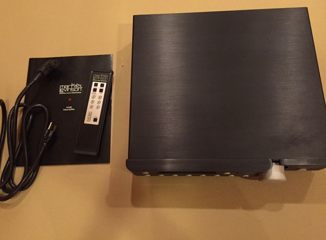 Mark Levinson 38S preamp Excellent with remote and manual