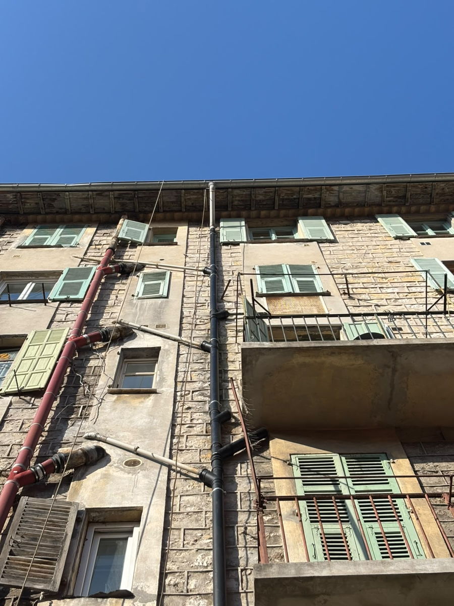 Remplacement complet d’une descente en façade à Nice — photo 3