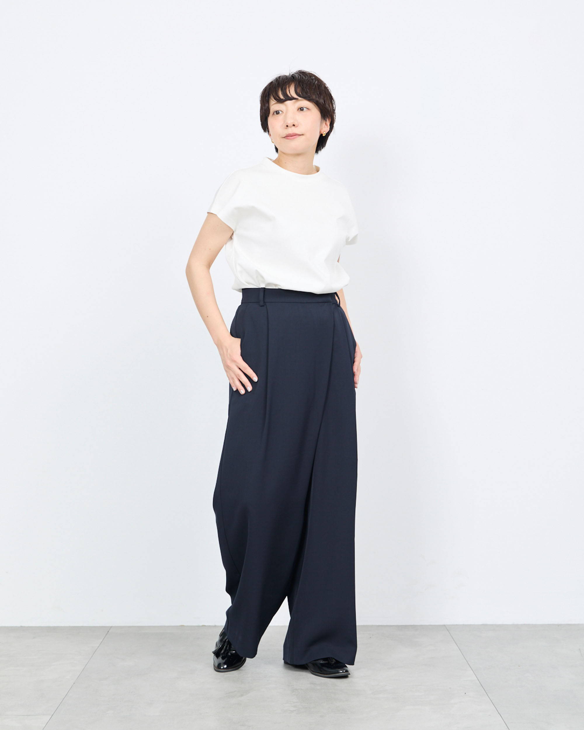 スラントタックワイドパンツ着用レビュー