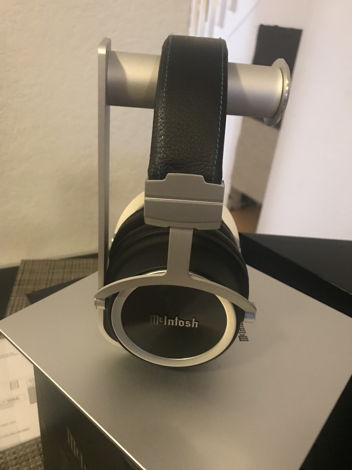 Mcintosh MHP 1000 Headphones*******