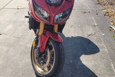 2010 YAMAHA FZ1 motorcycle for rent near Lafayette, CO