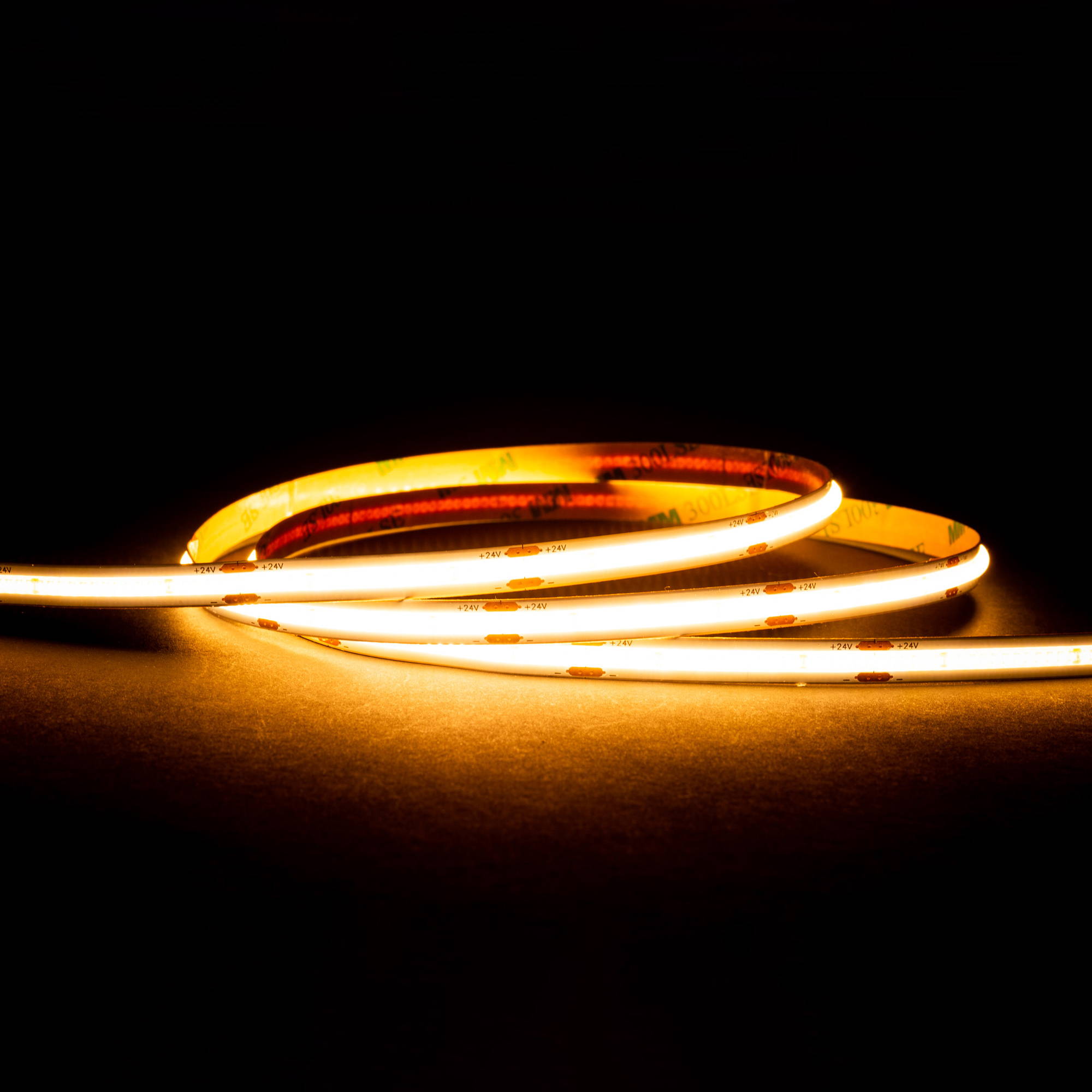 HCP-3925963 - 9.6W 24v DC 480LED 3000k IP20 CSP LED Strip