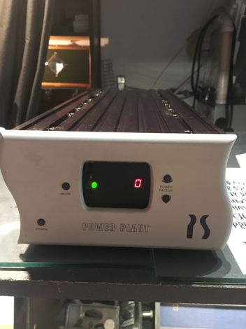 PS Audio P-300 Regenerating Line Conditioner