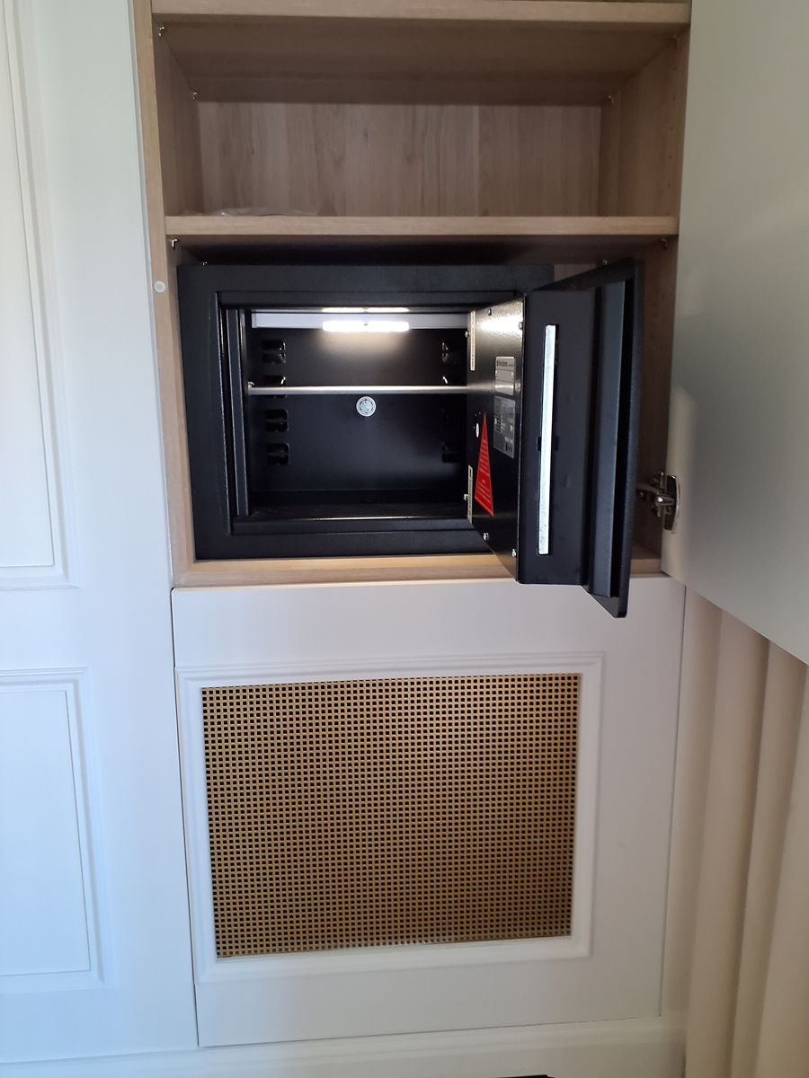 Installation d'un coffre-fort — photo 2