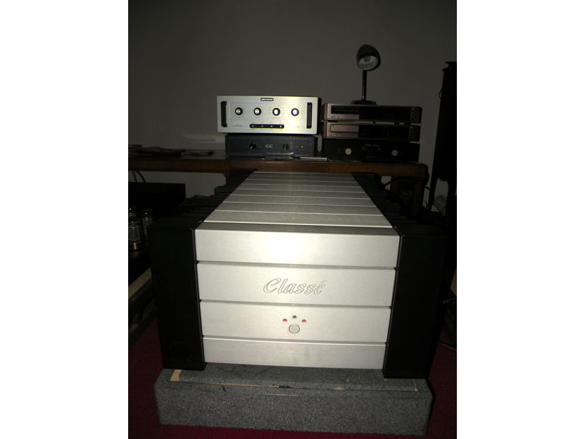 CLASSE OMEGA Flagship stereo amplifier